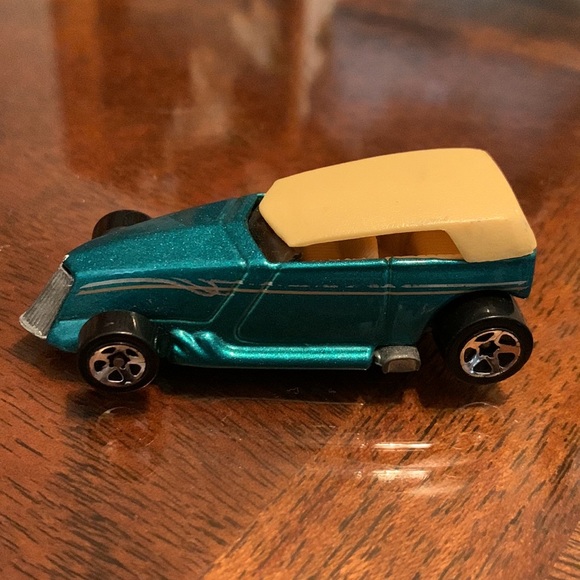 Hot Wheels 1st Edition Phaeton car 1999 vintage Collectible Hotwheels Diecast - Picture 3 of 7